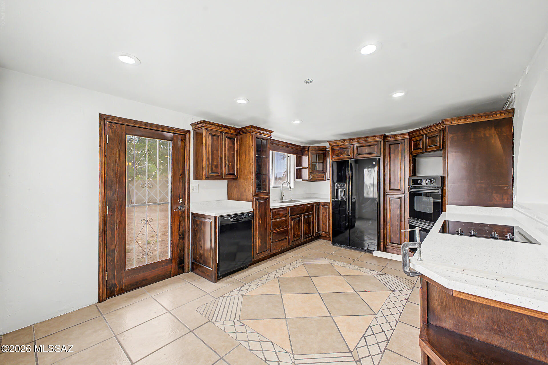 1064 North Mahen Road Nogales, AZ 85621 - Photo 14 of 41