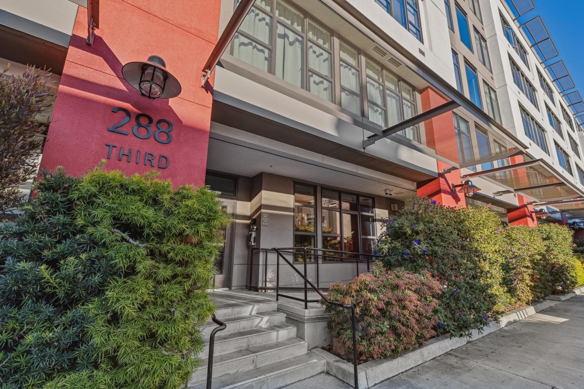 288 3rd Street, Unit 406 Oakland, CA 94607 - Photo 28 of 32 a view of a building with entryway