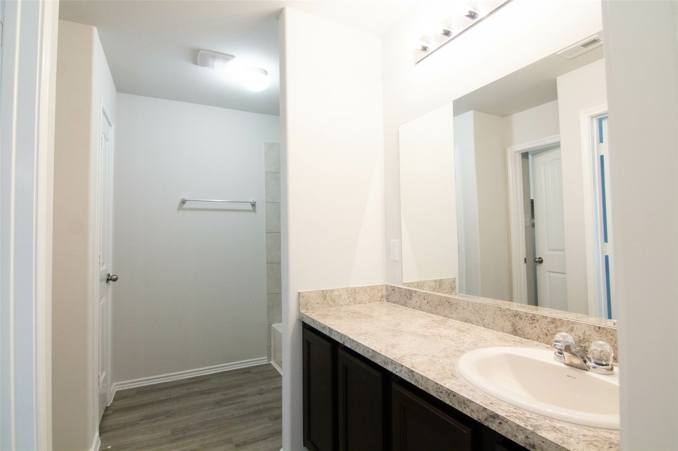 18546 Boomi Ravine Trail Katy, TX 77449 - Photo 14 of 19 Photos may be representative of the floor plan and not the exact home. Finishes, layout, and features of the actual property for lease may vary.
ined