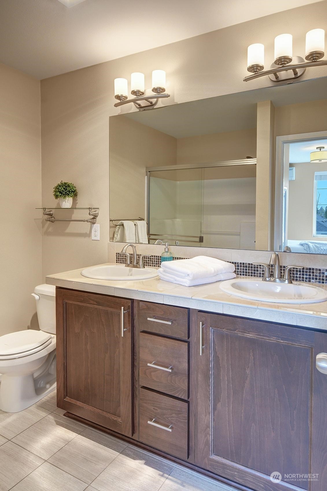 6566 High Point Drive Southwest Seattle, WA 98126 - Photo 15 of 20 Gallery Image 15