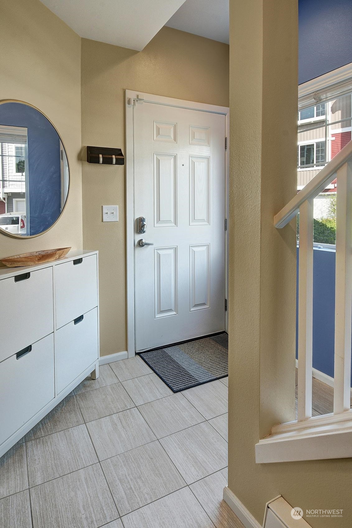 6566 High Point Drive Southwest Seattle, WA 98126 - Photo 3 of 20 Gallery Image 3