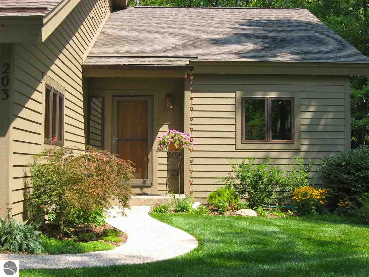 203 Red Fox Ridge Traverse City, MI 49686 - Photo 43 of 44 1775315-42.JPG