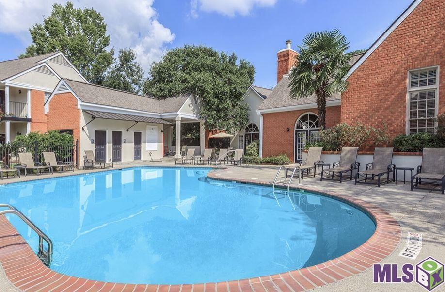 7916 Jefferson Pl Boulevard, Unit C Baton Rouge, LA 70809 - Photo 27 of 30 Community pool