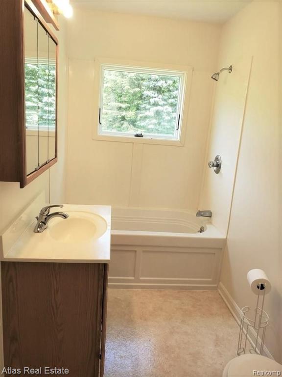 10423 Coolidge Road Goodrich, MI 48438 - Photo 8 of 12