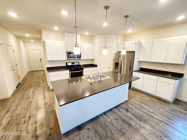 $455,000 | 969 Kathryn Court, Fernley, NV 89408