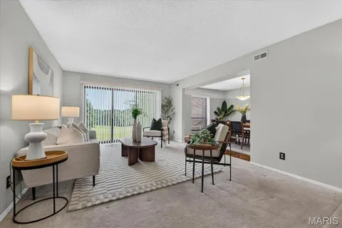 $249,900 | 564 Sarah Lane, Unit 104, St. Louis, MO 63141
