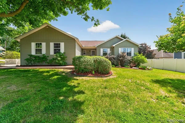 $587,700 | 1259 Burgoyne Boulevard, Rochester, MI 48307