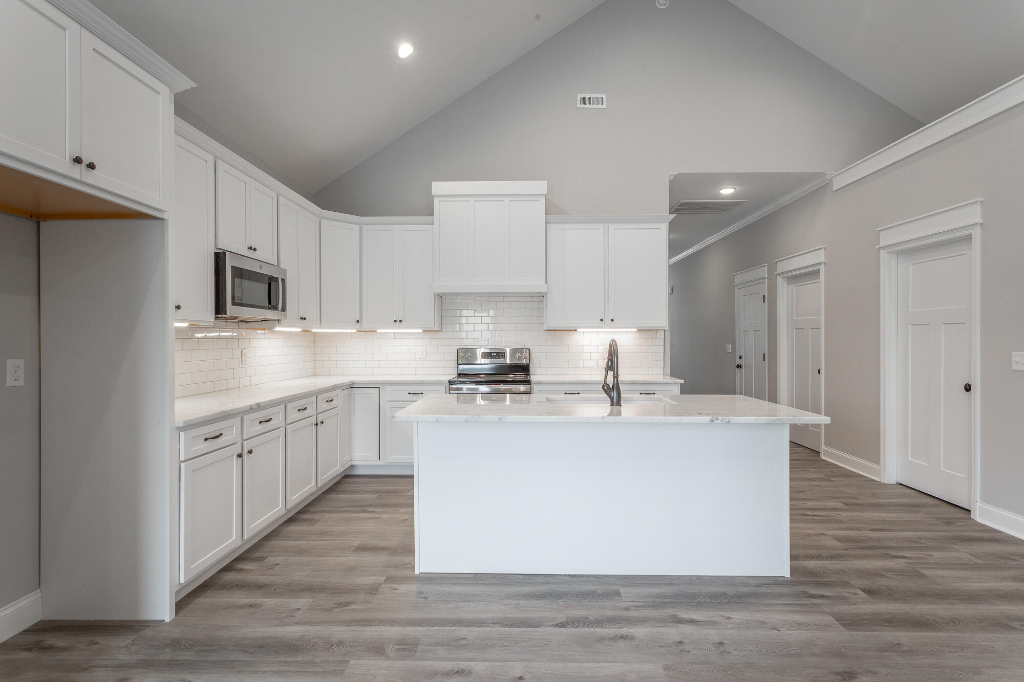 1018 Silverpine Drive, Unit 58 Chattanooga, TN 37421 - Photo 11 of 42 Kitchen