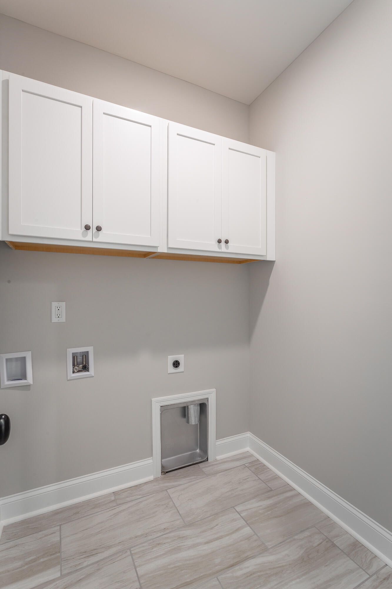 1018 Silverpine Drive, Unit 58 Chattanooga, TN 37421 - Photo 17 of 42 Laundry Room