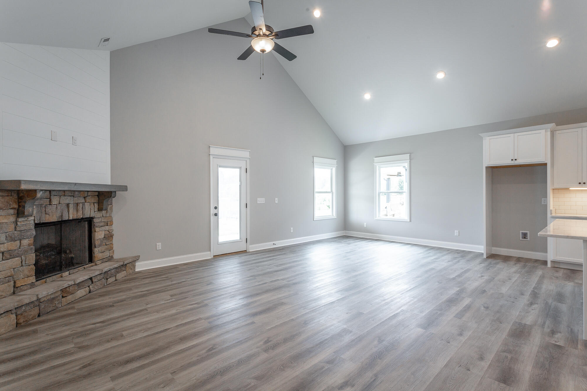 1018 Silverpine Drive, Unit 58 Chattanooga, TN 37421 - Photo 21 of 42 Greatroom