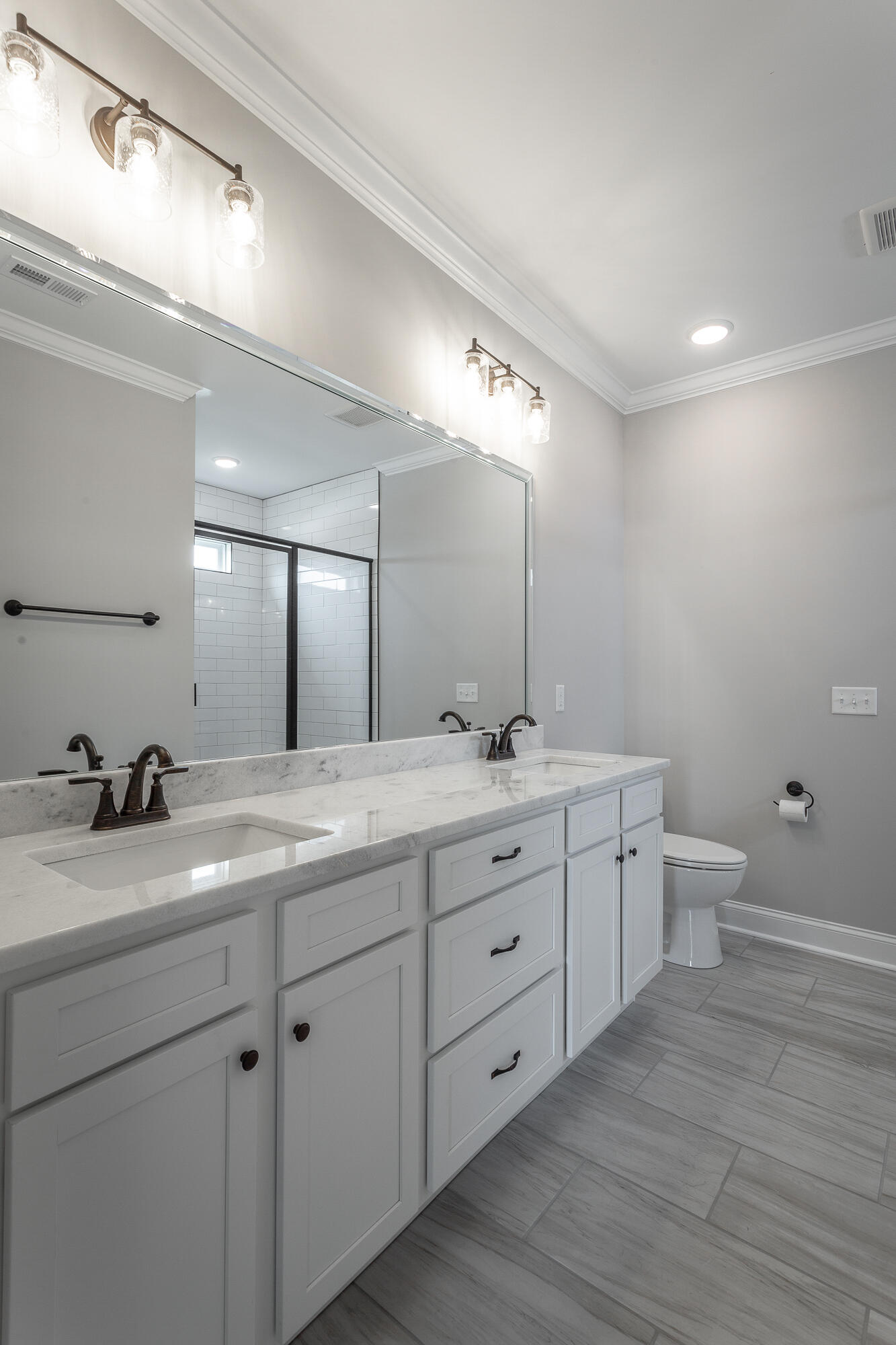 1018 Silverpine Drive, Unit 58 Chattanooga, TN 37421 - Photo 35 of 42 Master Bath