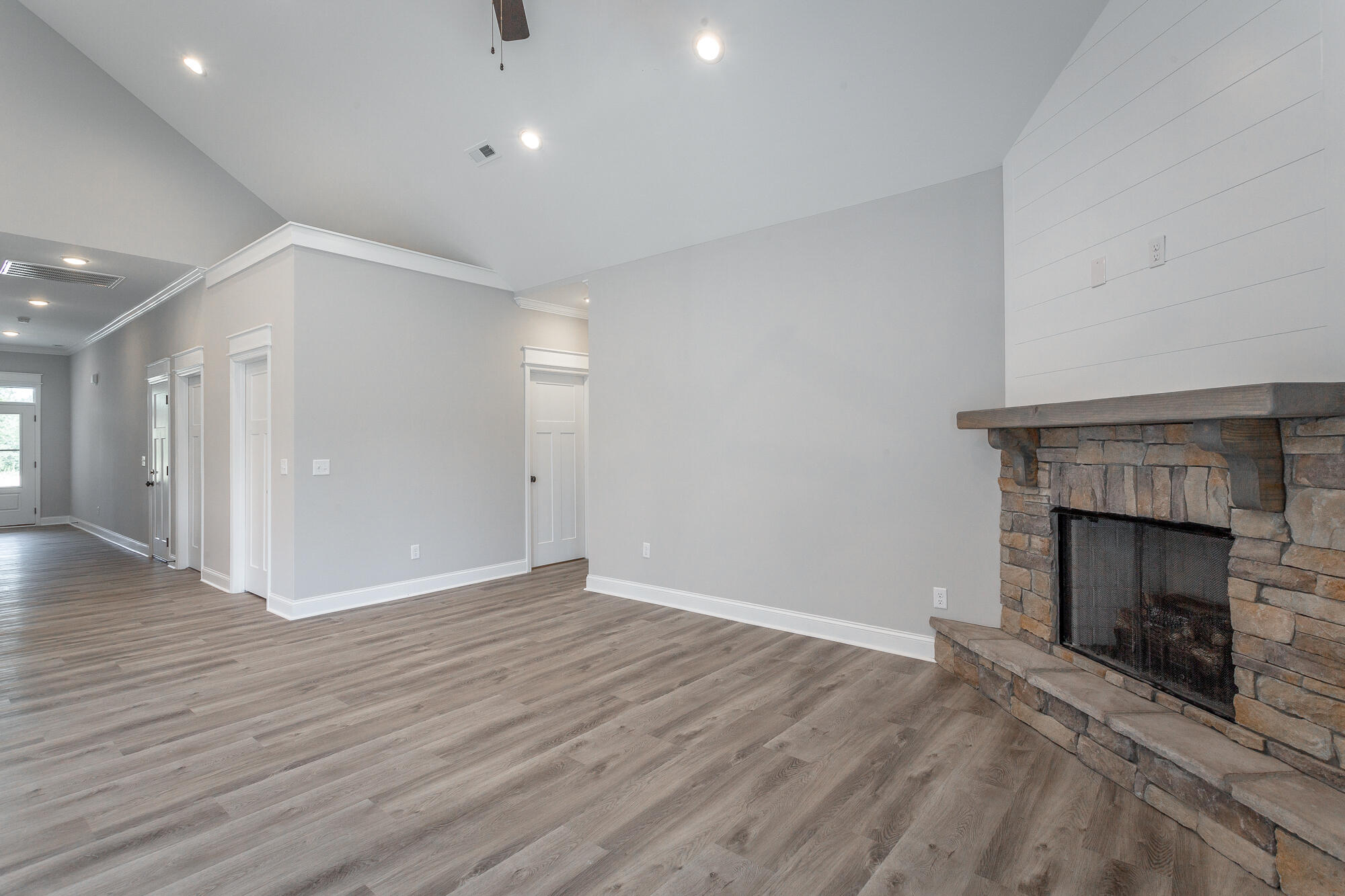 1018 Silverpine Drive, Unit 58 Chattanooga, TN 37421 - Photo 7 of 42 Greatroom with Fireplace