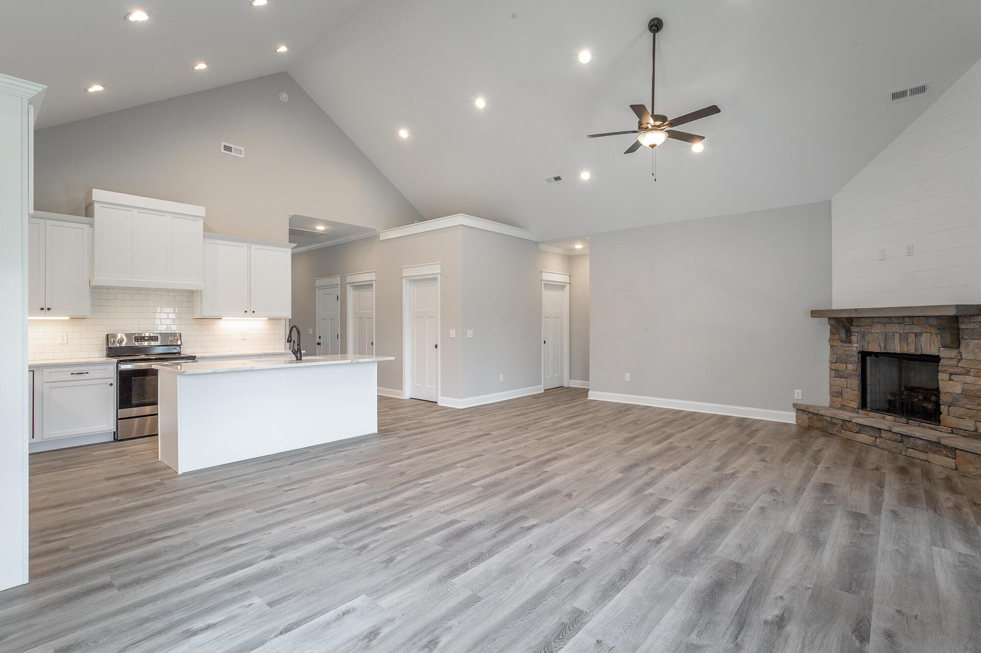 1018 Silverpine Drive, Unit 58 Chattanooga, TN 37421 - Photo 8 of 42 Kitchen