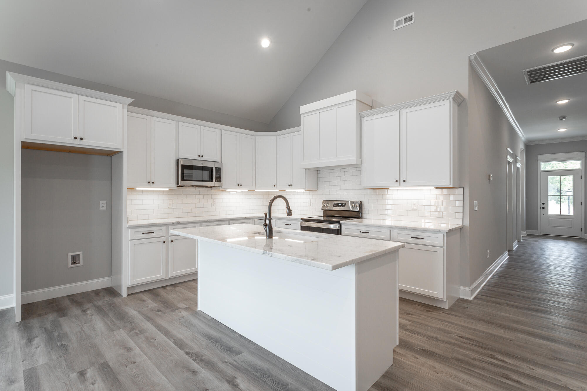 1018 Silverpine Drive, Unit 58 Chattanooga, TN 37421 - Photo 9 of 42 Kitchen