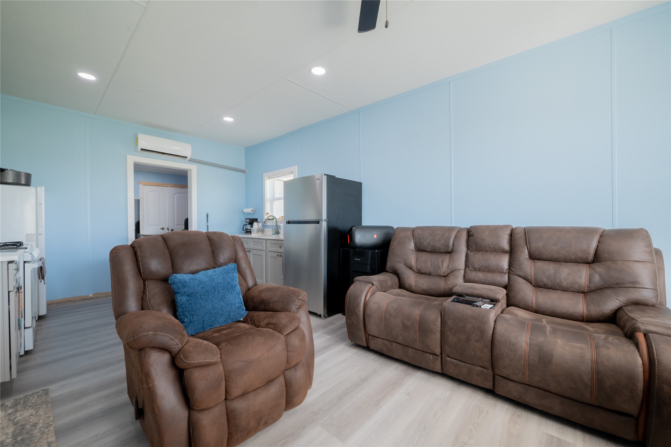 1015 FM 960 Road El Campo, TX 77437 - Photo 6 of 27
