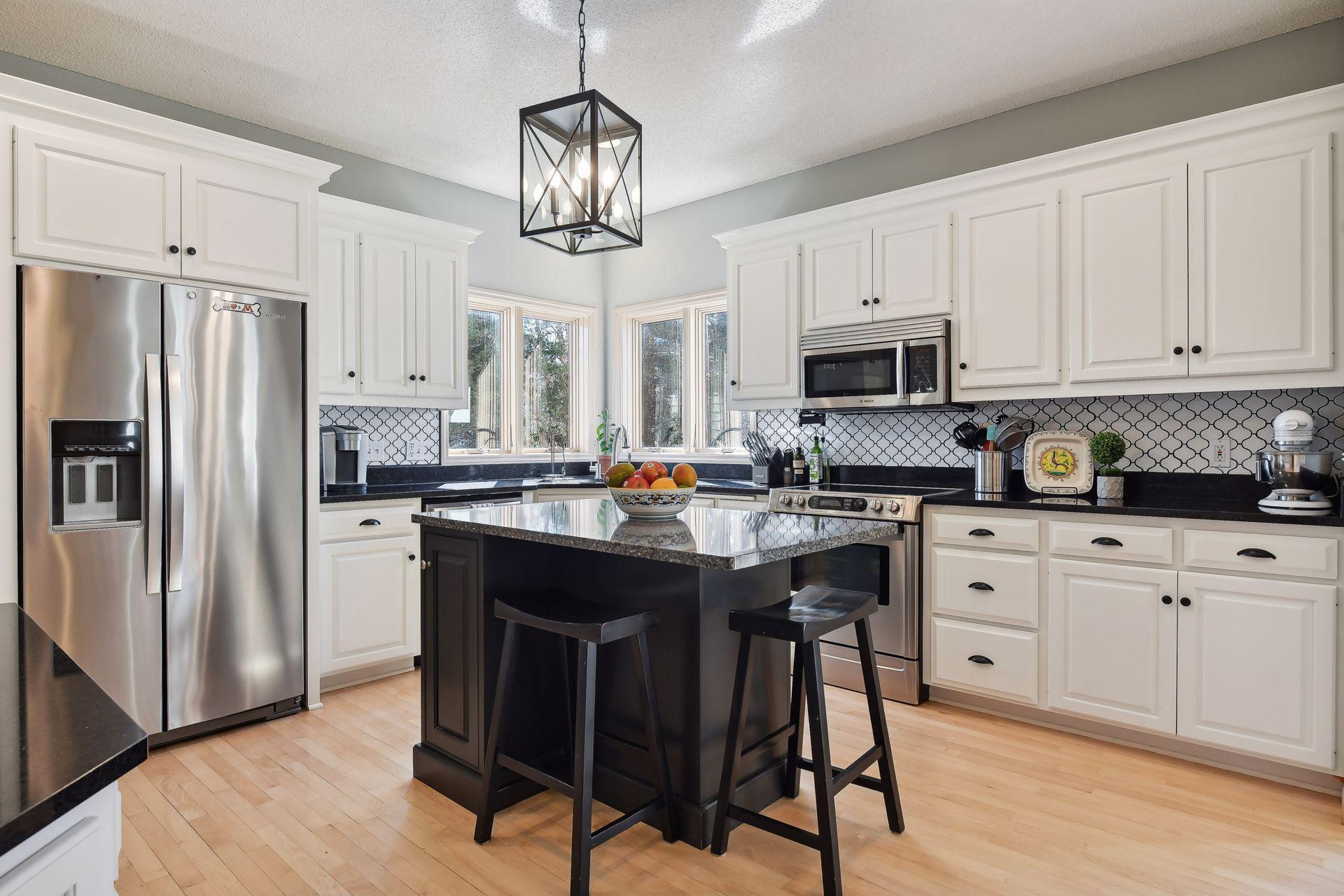 17987 Clear Spring Lane Eden Prairie, MN 55347 - Photo 17 of 42 Gallery Image 17