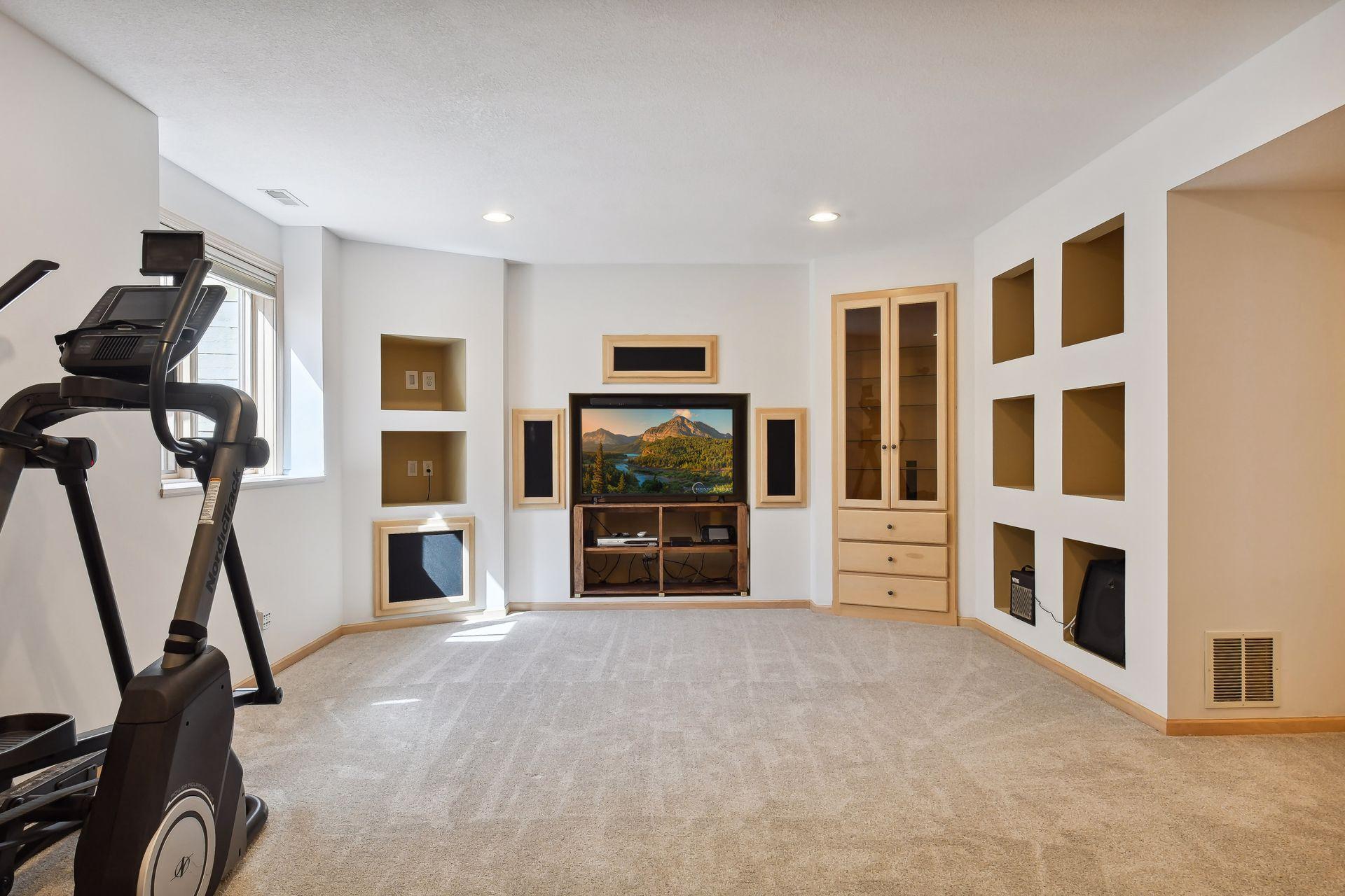 17987 Clear Spring Lane Eden Prairie, MN 55347 - Photo 33 of 42 Gallery Image 33