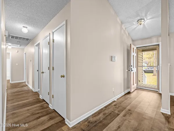 $1,800 | 1147 Lakeview Avenue, Richlands, NC 28574