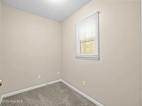 $1,800 | 1147 Lakeview Avenue, Richlands, NC 28574