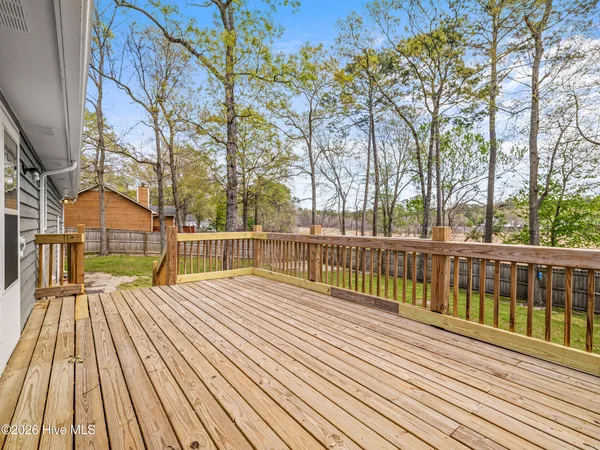 $1,800 | 1147 Lakeview Avenue, Richlands, NC 28574
