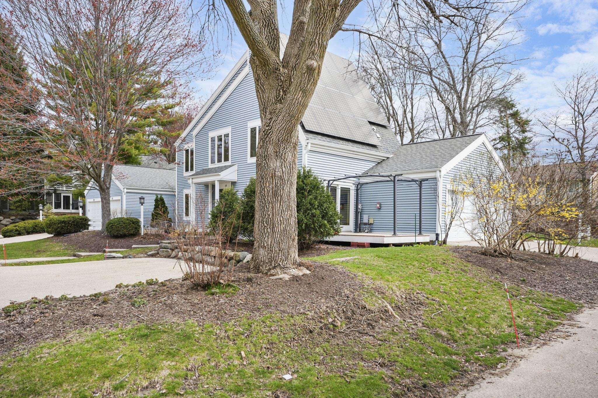 19 Red Maple Trail Madison, WI 53717 - Photo 5 of 52