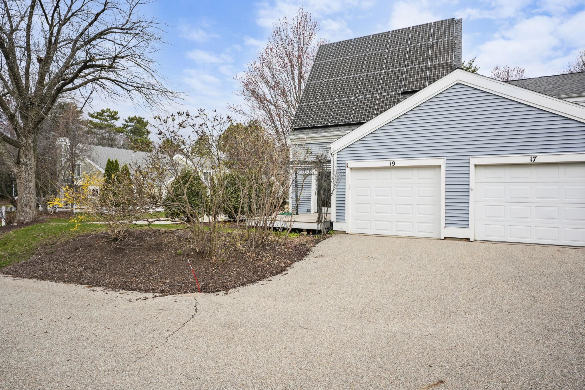 19 Red Maple Trail Madison, WI 53717 - Photo 8 of 52