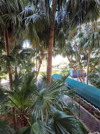 $1,800 | 2350 Northeast 135th Street, Unit 201, North Miami, FL 33181