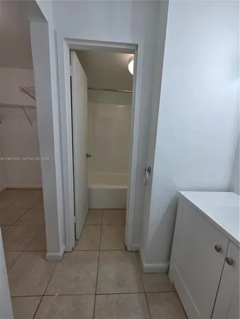 $1,800 | 2350 Northeast 135th Street, Unit 201, North Miami, FL 33181