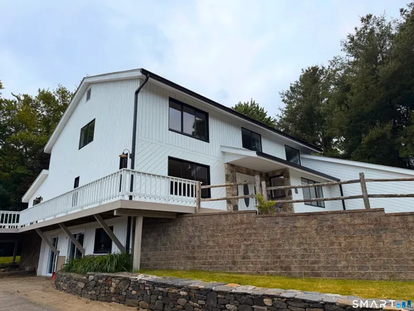 $899,000 | 7 Glenview Drive, Sherman, CT 06784