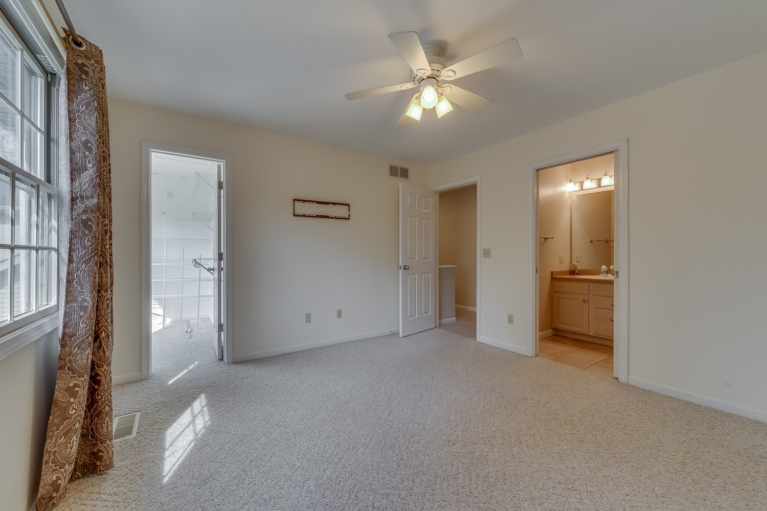 52488 Pickwick Point Granger, IN 46530 - Photo 21 of 36 Gallery Image 21