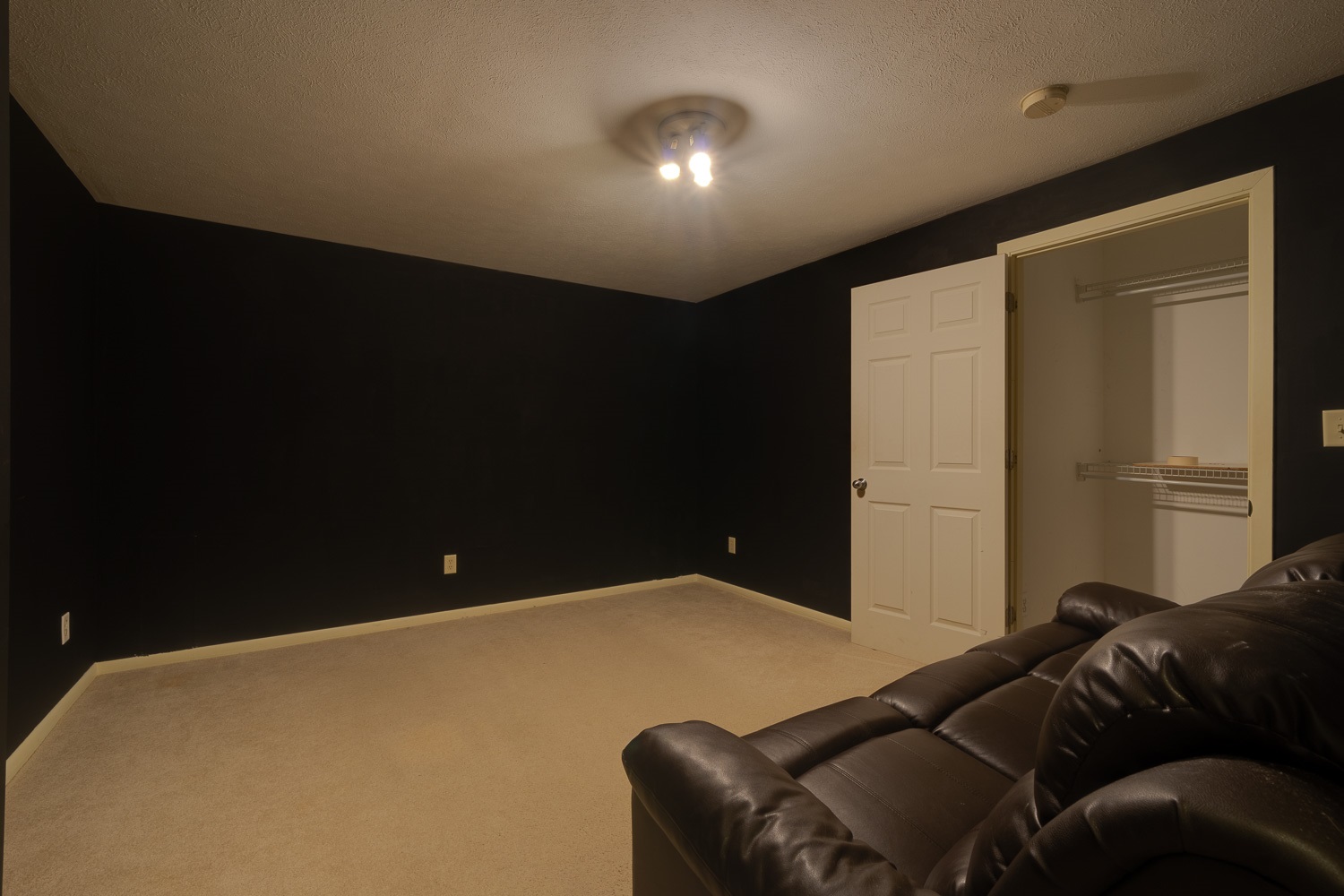 52488 Pickwick Point Granger, IN 46530 - Photo 30 of 36 Gallery Image 30
