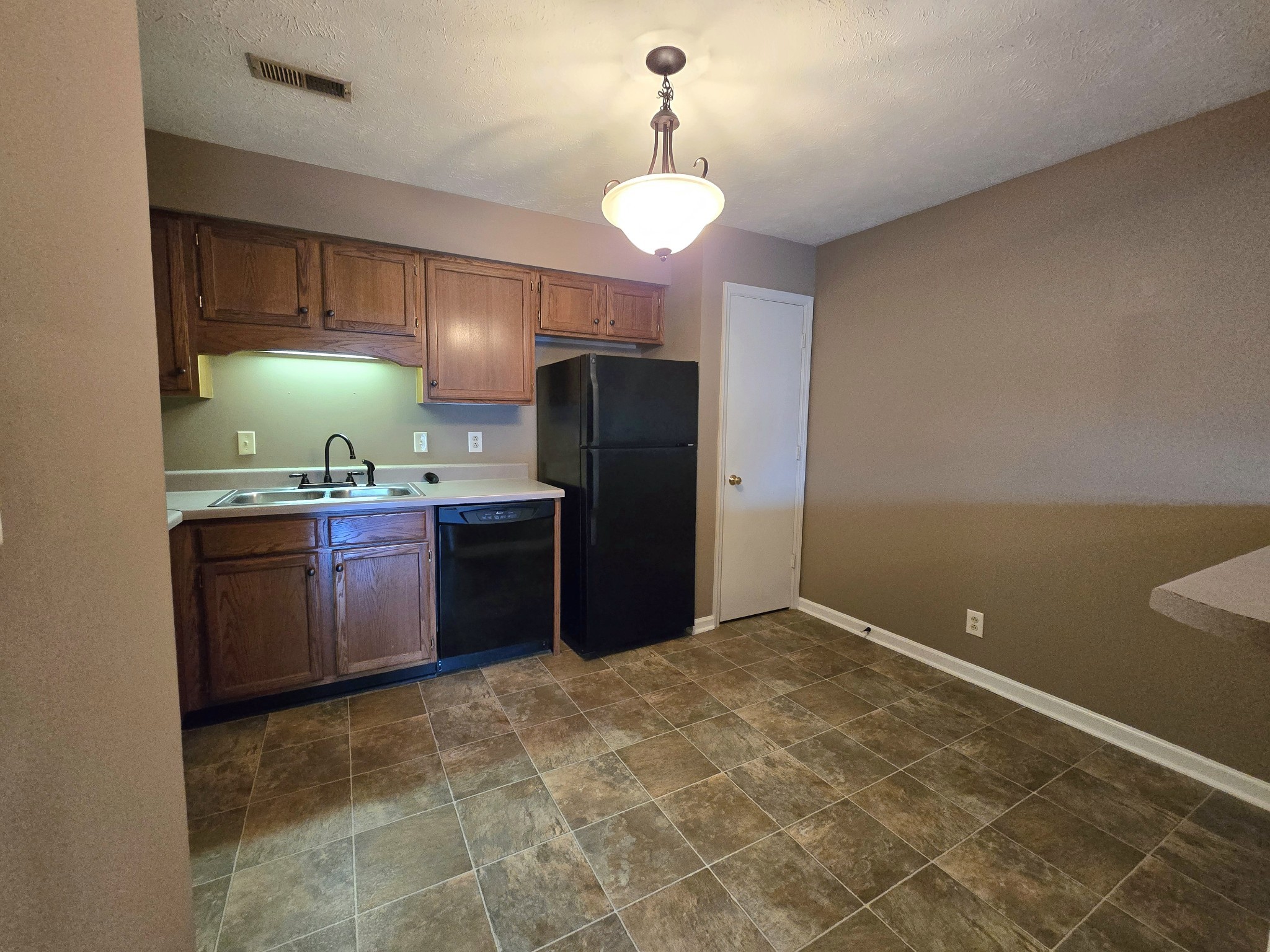 277 Dunbar Cave Road, Unit E Clarksville, TN 37043 - Photo 4 of 9