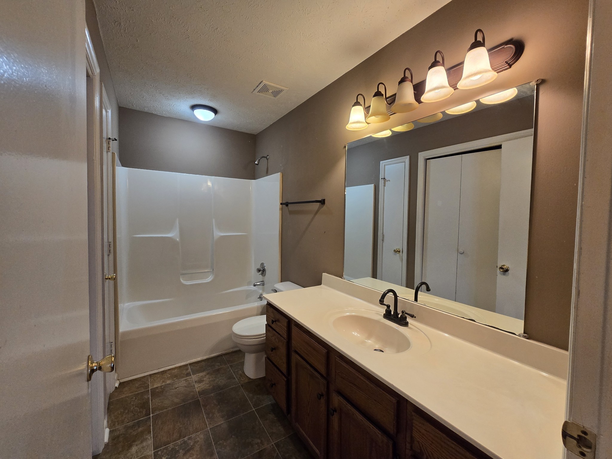 277 Dunbar Cave Road, Unit E Clarksville, TN 37043 - Photo 7 of 9