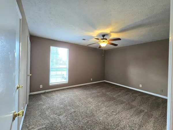 $925 | 277 Dunbar Cave Road, Unit E, Clarksville, TN 37043