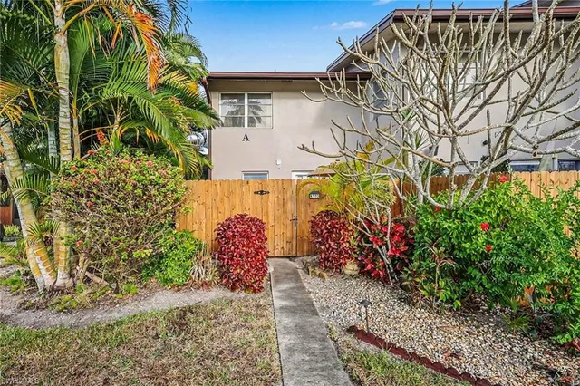 $197,000 | 180 Cypress Way East, Unit A103, Naples, FL 34110