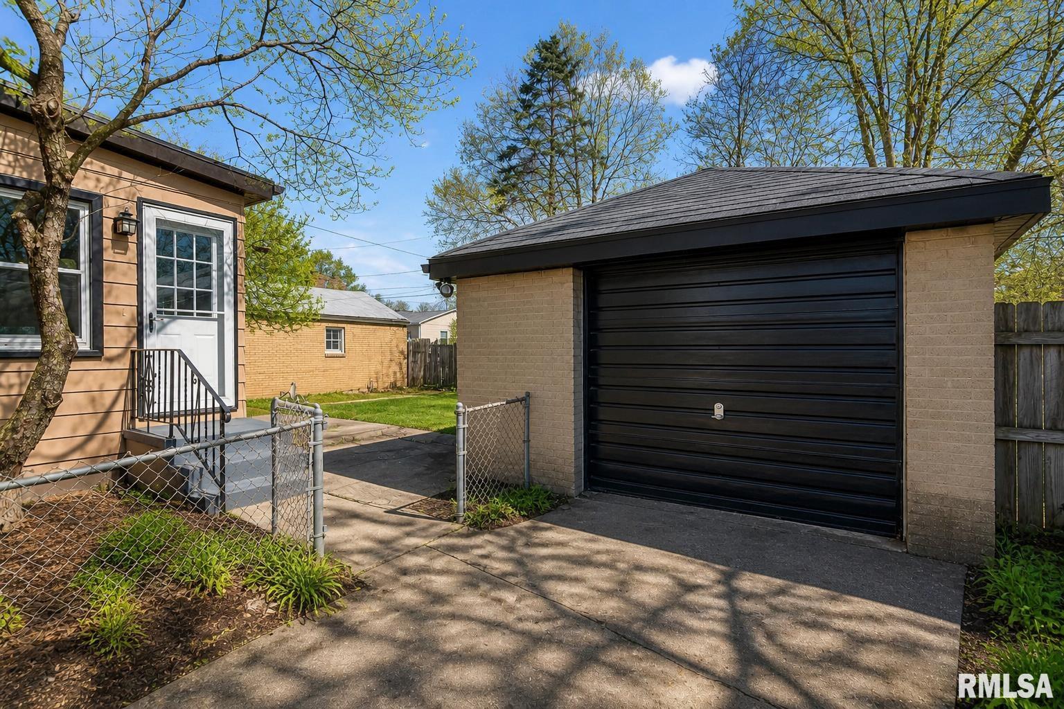 2308 South Walnut Street Springfield, IL 62704 - Photo 27 of 27 Gallery Image 27