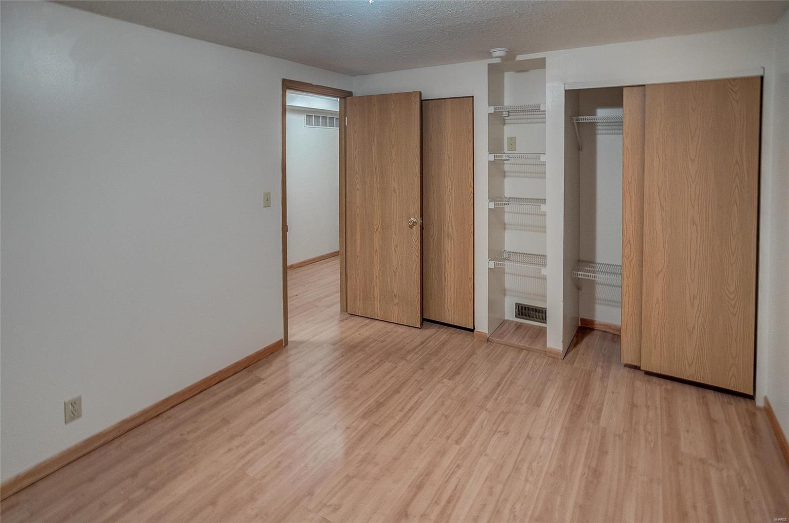 8668 Pin Oak Road Edwardsville, IL 62025 - Photo 22 of 40 Gallery Image 22