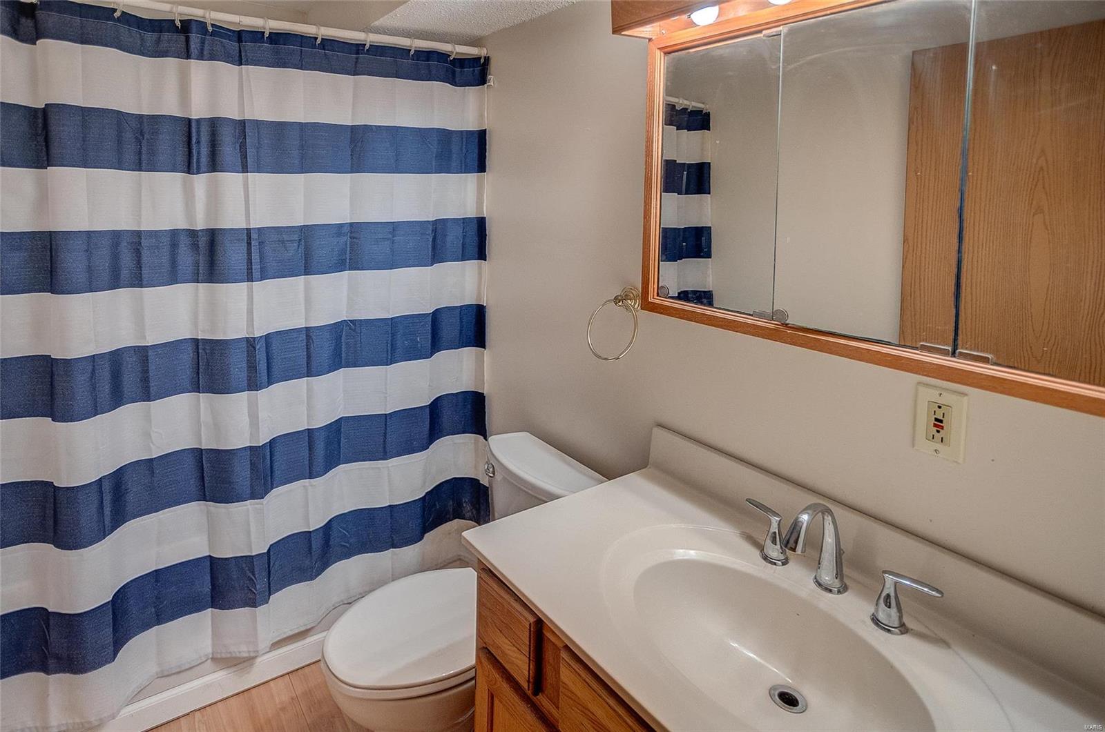 8668 Pin Oak Road Edwardsville, IL 62025 - Photo 23 of 40 Gallery Image 23