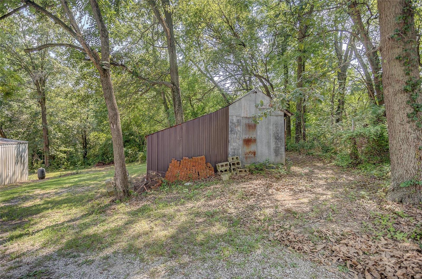 8668 Pin Oak Road Edwardsville, IL 62025 - Photo 32 of 40 Gallery Image 32