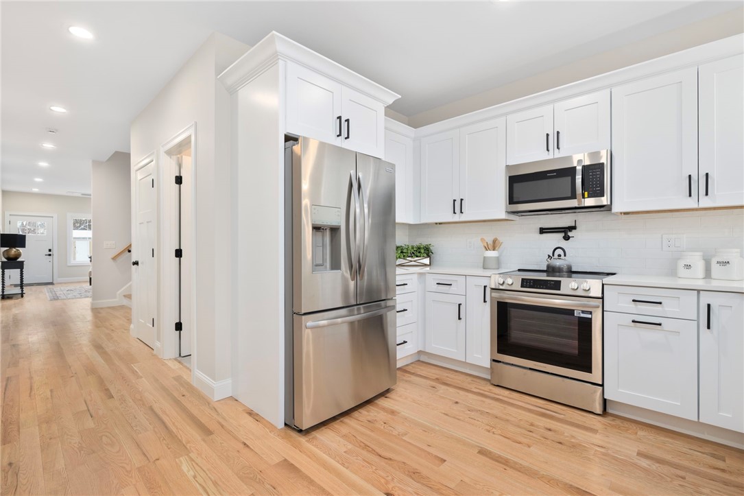 2907 Post Road, Unit 4 Warwick, RI 02886 - Photo 8 of 33