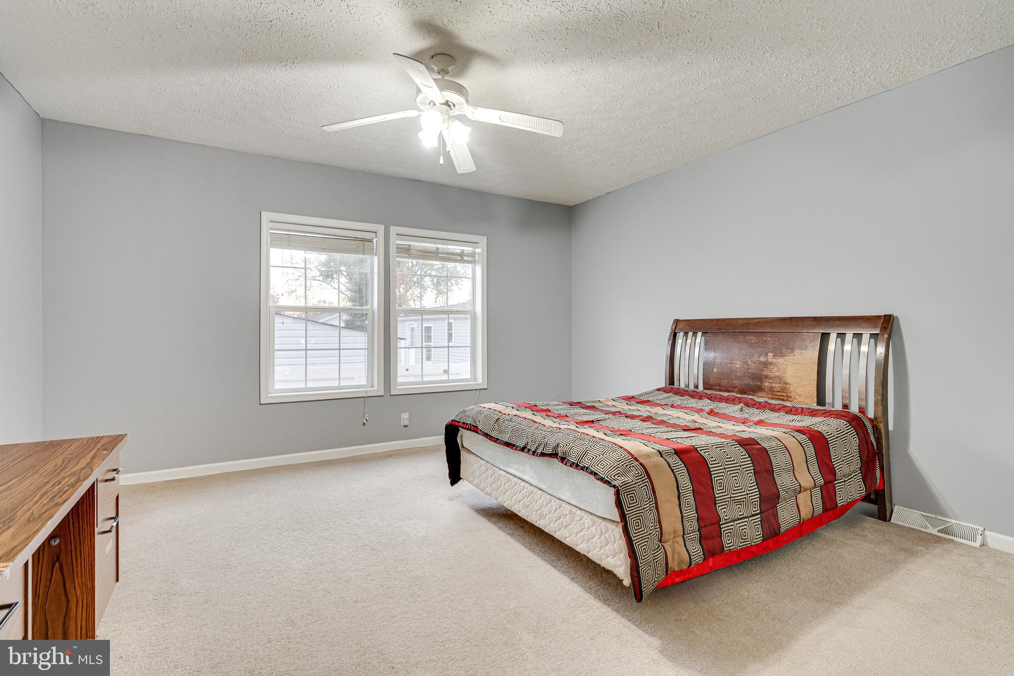 14640 Lufthansa Circle Chantilly, VA 20151 - Photo 15 of 35 Primary suite