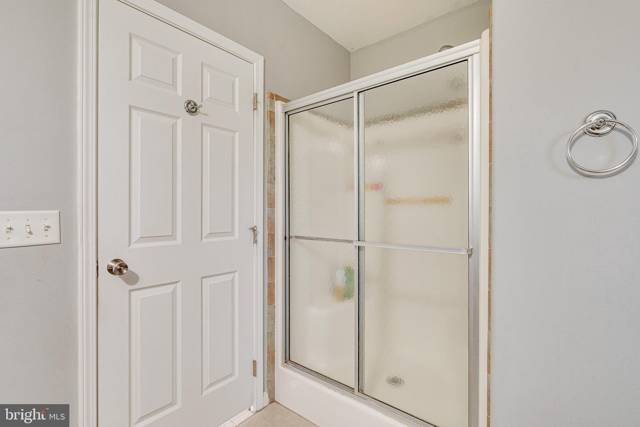 14640 Lufthansa Circle Chantilly, VA 20151 - Photo 20 of 35 Primary bath shower