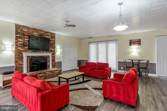 $79,000 | 14640 Lufthansa Circle, Chantilly, VA 20151