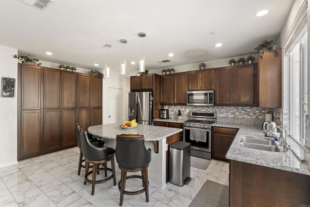 1417 Cathedral Oaks Road Chula Vista, CA 91913 - Photo 13 of 47