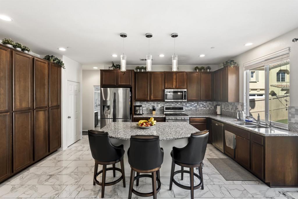 1417 Cathedral Oaks Road Chula Vista, CA 91913 - Photo 14 of 47