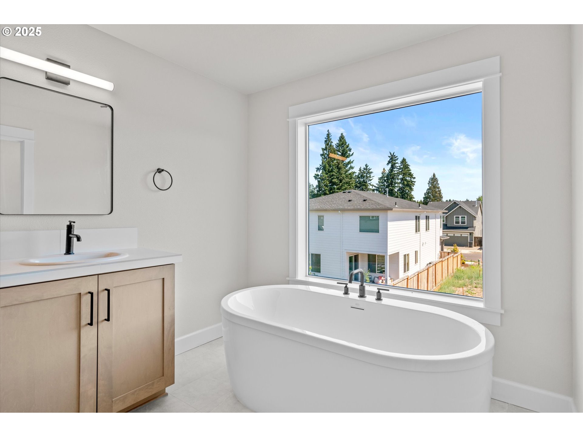 844 Northeast 17th Avenue Canby, OR 97013 - Photo 23 of 39