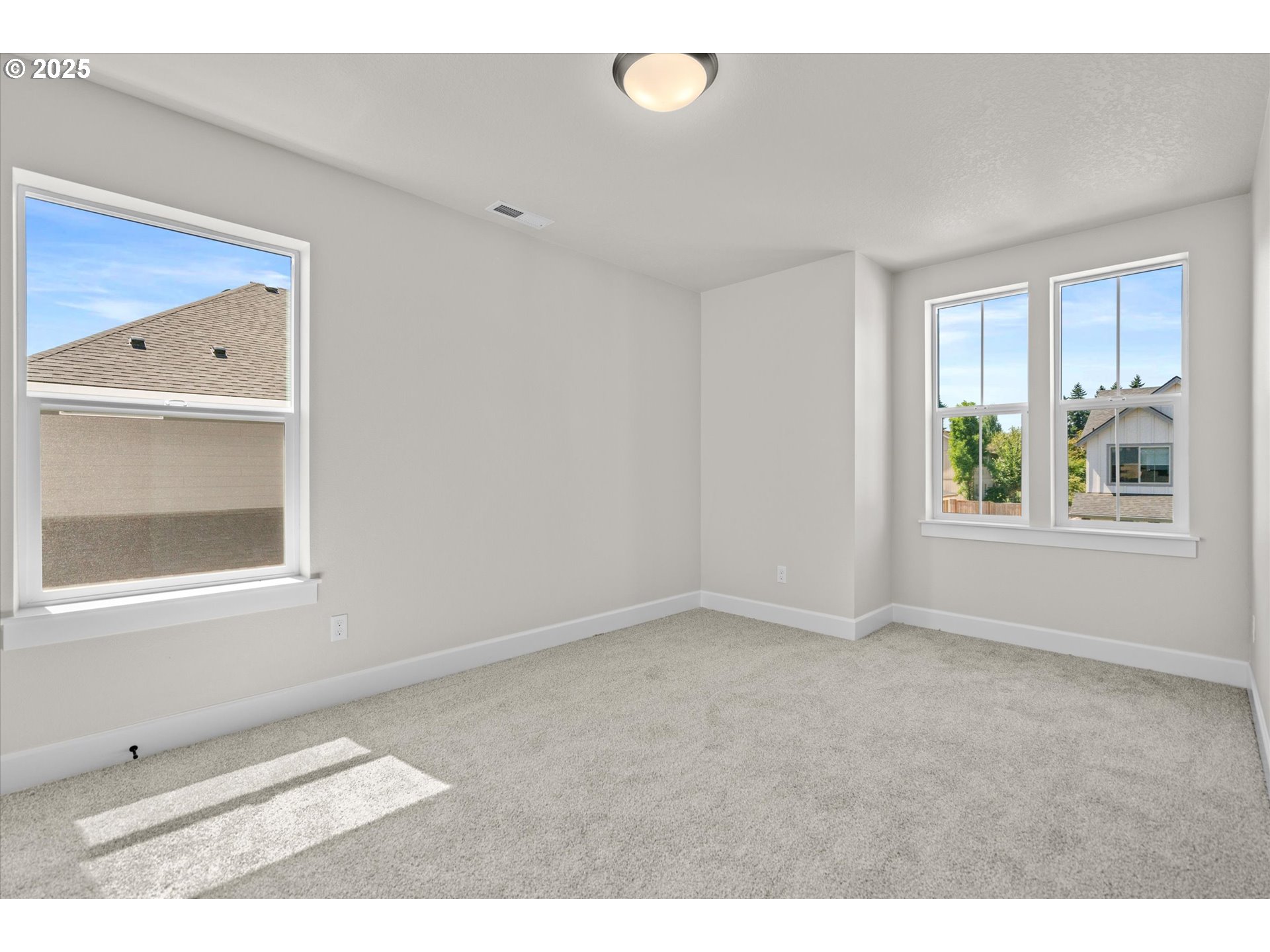 844 Northeast 17th Avenue Canby, OR 97013 - Photo 32 of 39