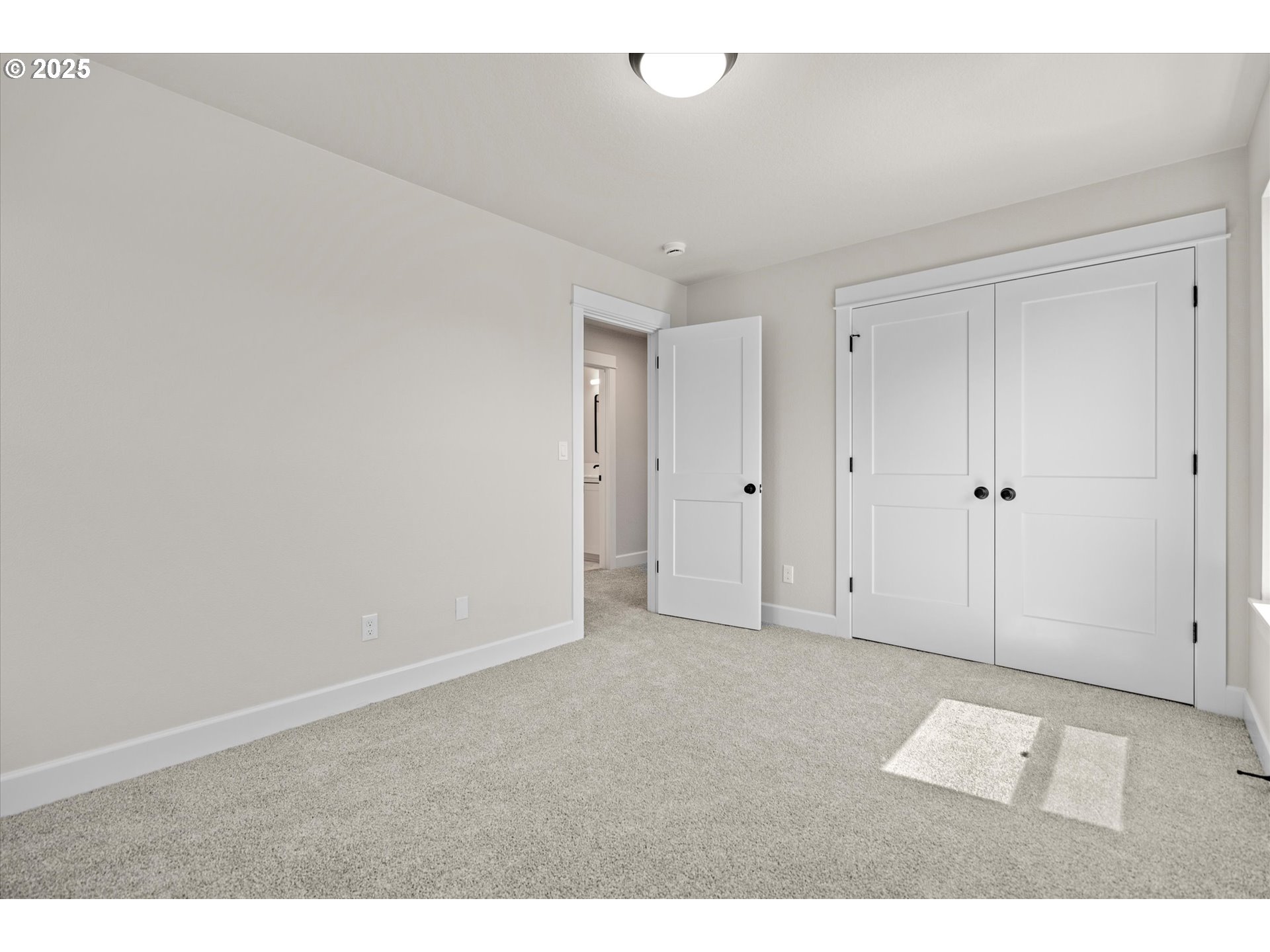 844 Northeast 17th Avenue Canby, OR 97013 - Photo 33 of 39