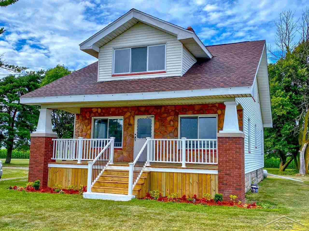 585 Amelith Road Freeland, MI 48623 - Photo 1 of 48 50023560.JPG