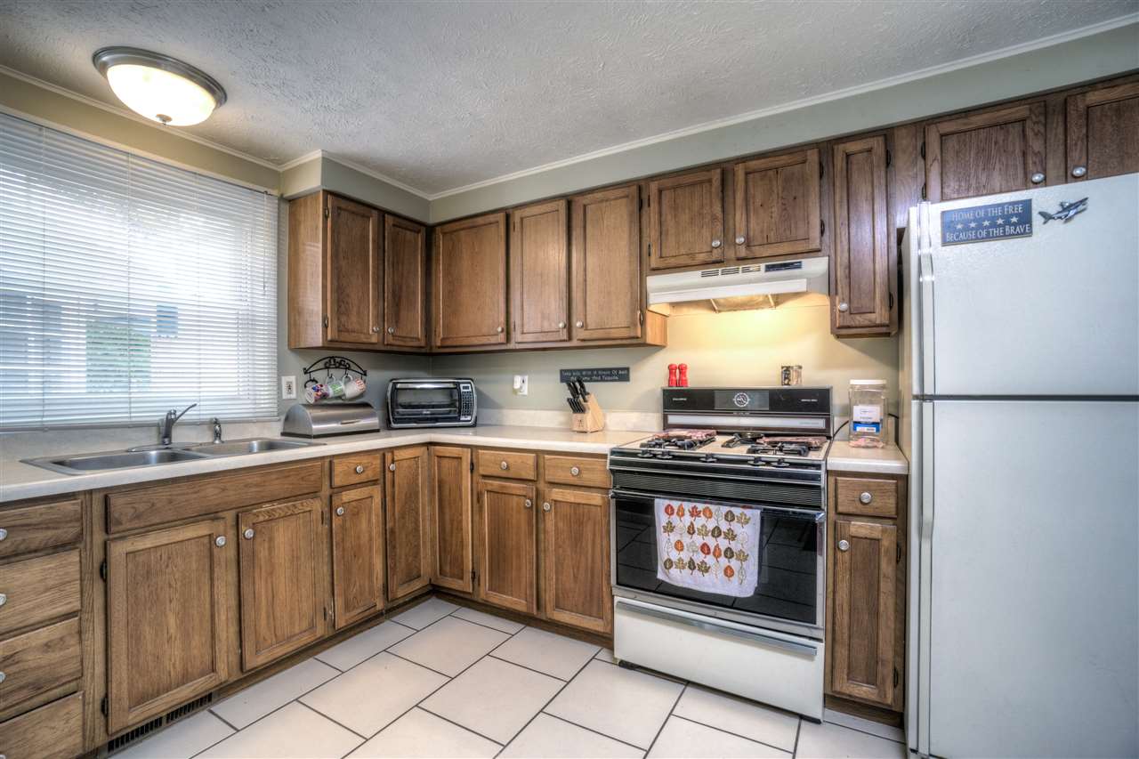 1704 Ridgedale Road South Bend, IN 46614 - Photo 8 of 29 Gallery Image 8